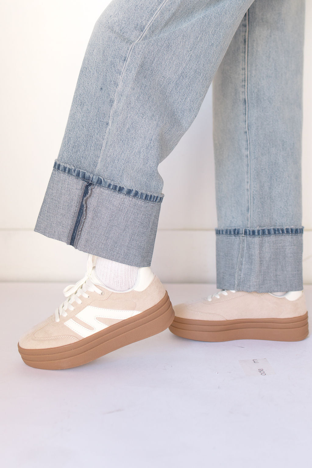 mode, topping platform sneakers