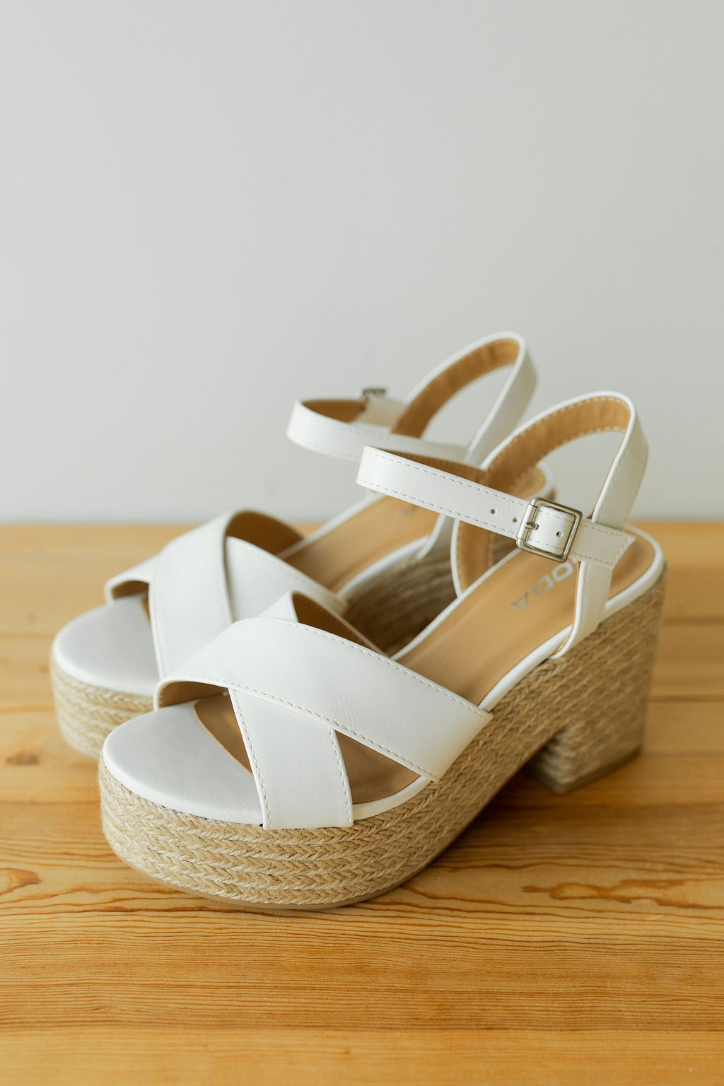 mode, sweet as honey woven platform