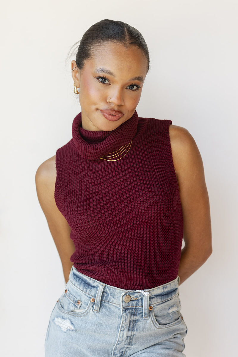 mode, turtleneck knit sleeveless top
