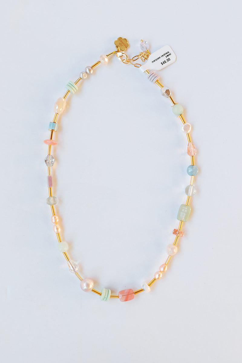 mode, mariposa necklace, pastel