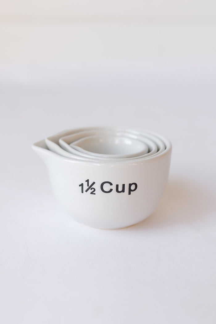 mode, betty measuring cups