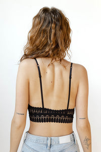 mode, henley lace bralette