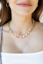 mode, mariposa necklace, pastel