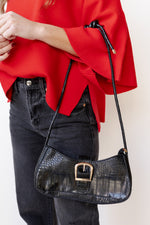 mode, the minimalist shoulder bag