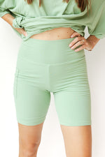 mode, walk in love biker short (only)