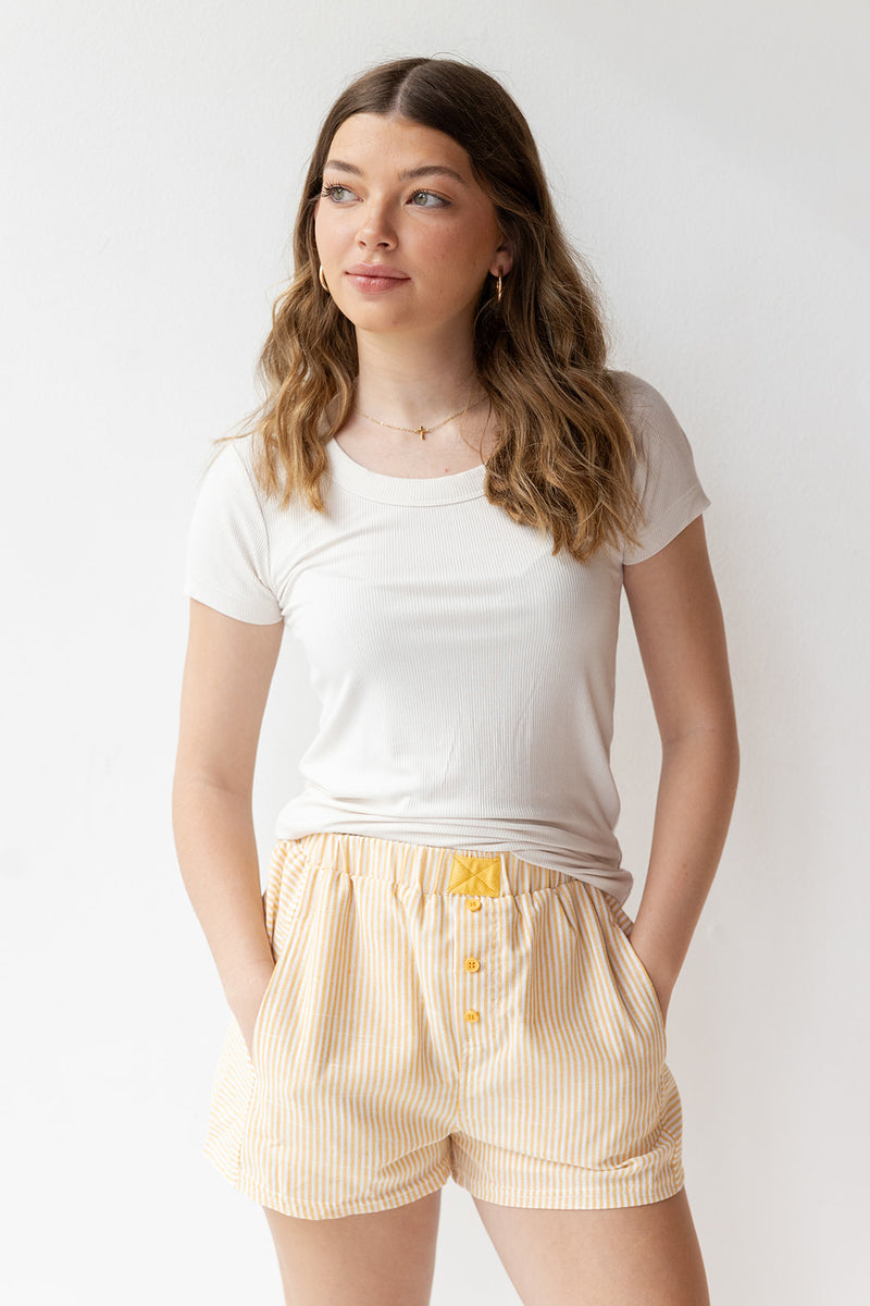 im just a girl tee