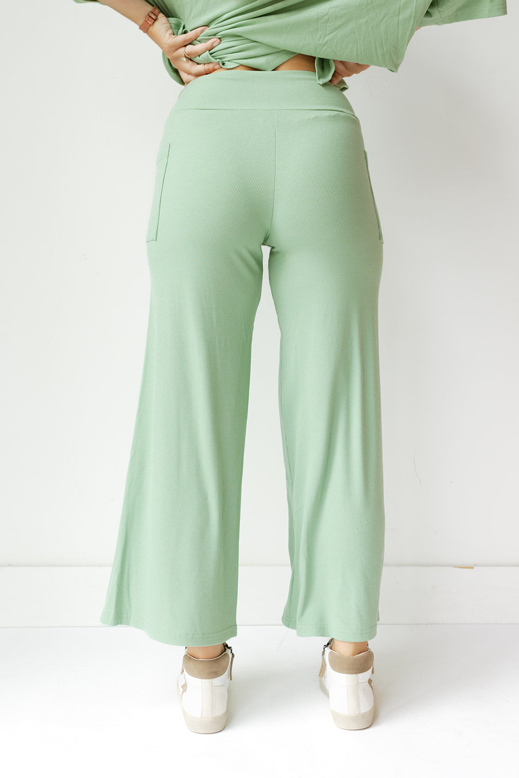 mode, you are loved crop pant (only)
