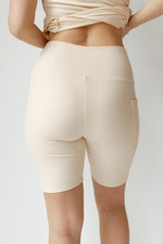 mode, walk in love biker short (only)