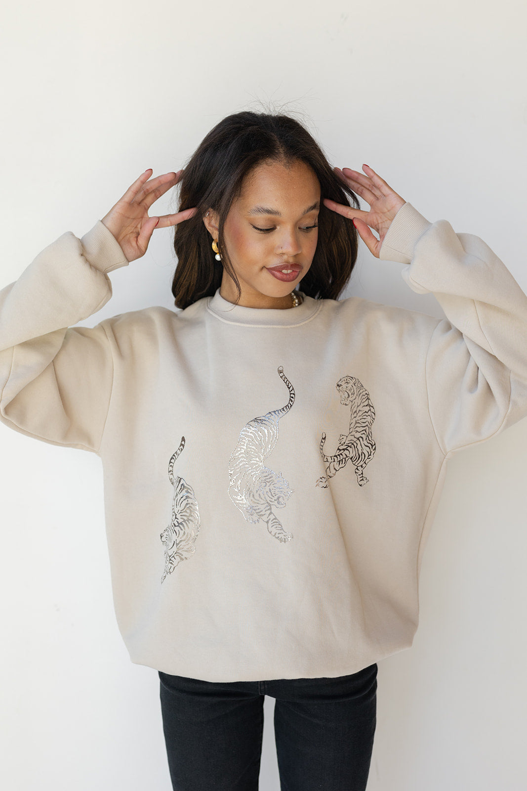 mode, tiger silver foil sweatshirt