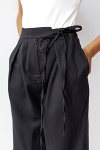 mode, kira waist tie pants