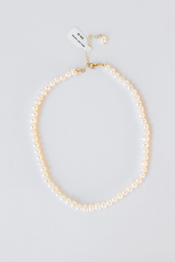 mode, cassie pearl necklace