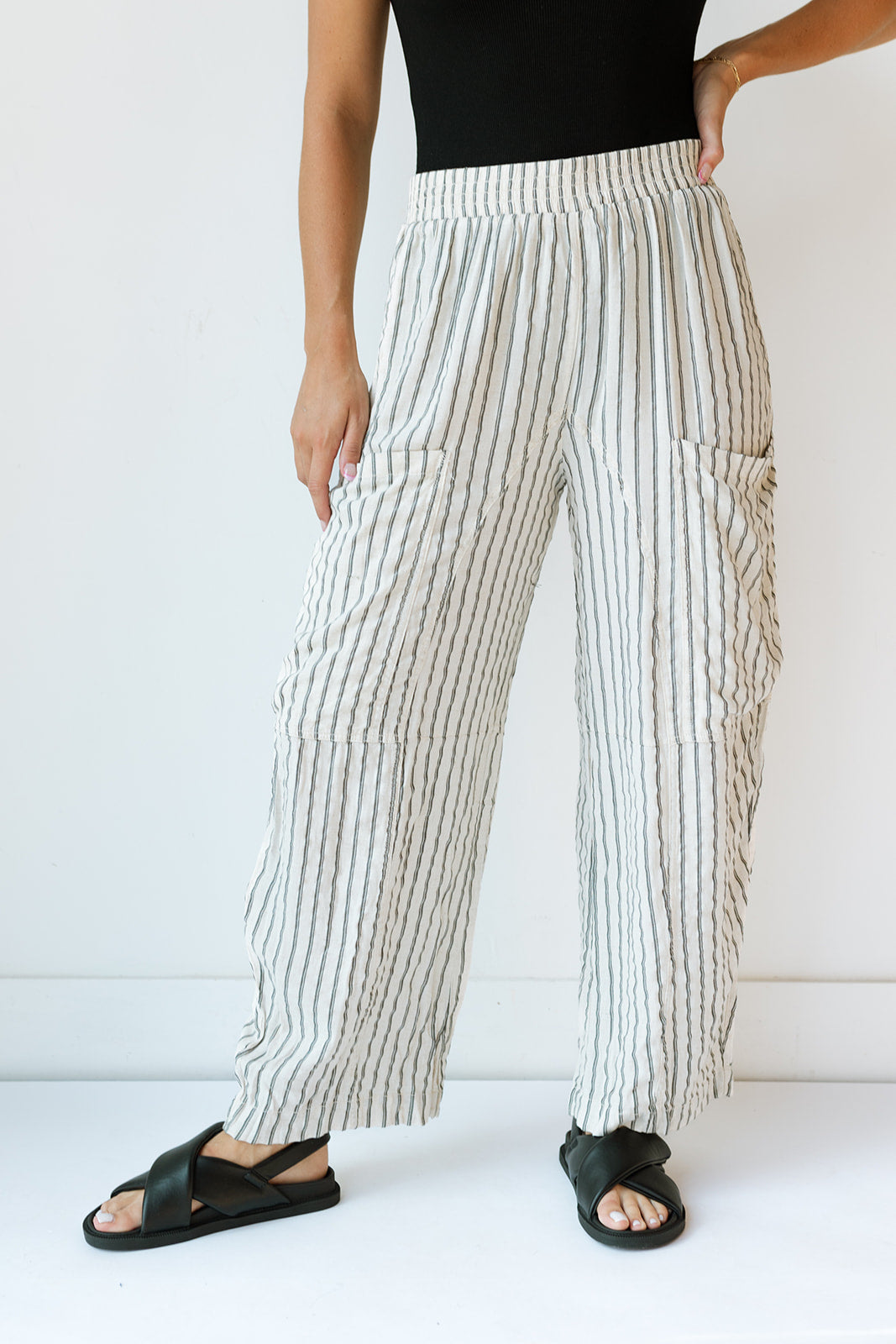 mode, linen cargo pant