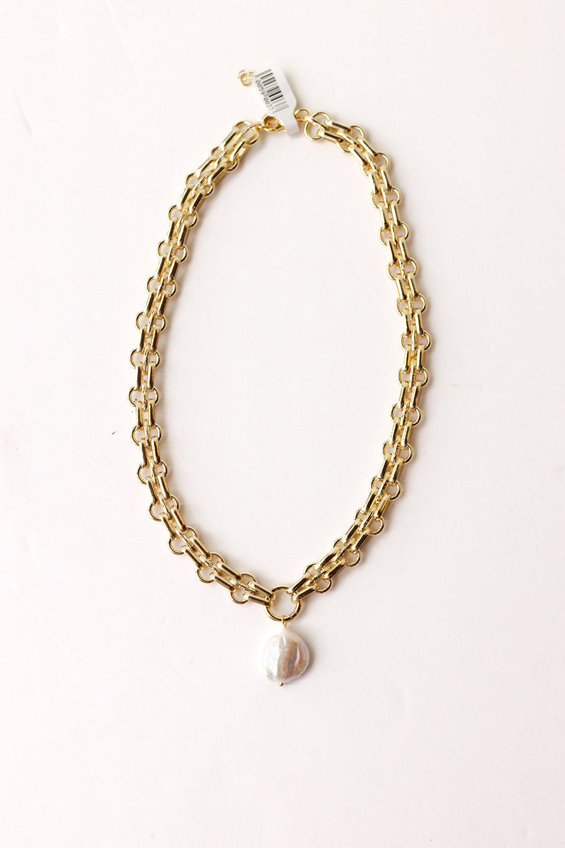 mode, pearl chain necklace