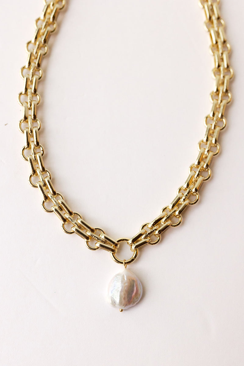 mode, pearl chain necklace