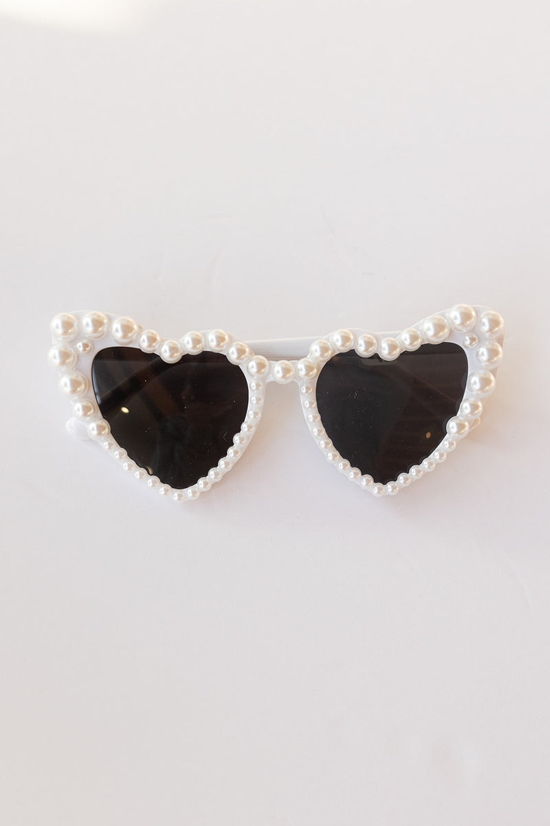 mode, heart eyes pearl sunglasses
