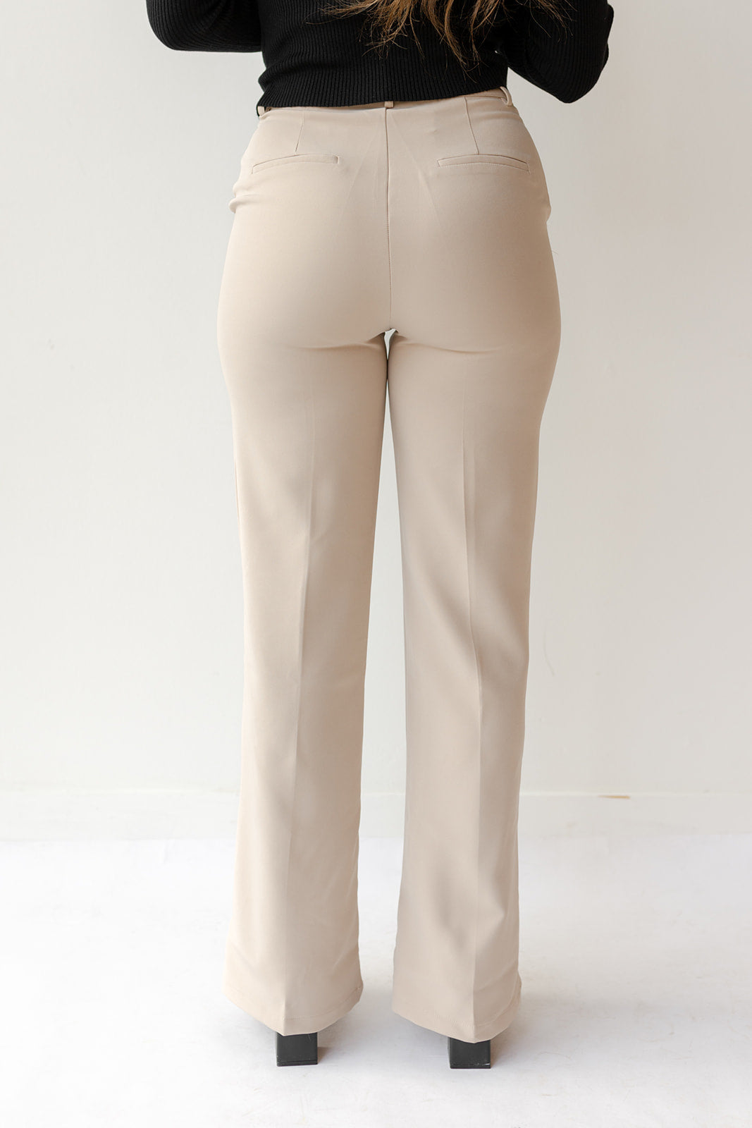 mode, faith front seem pants