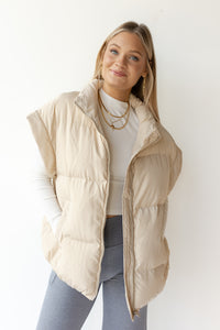 mode, oversized puffer vest