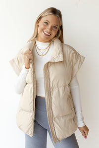 mode, oversized puffer vest