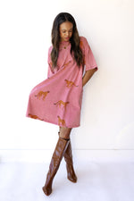 mode, cheetah t-shirt dress