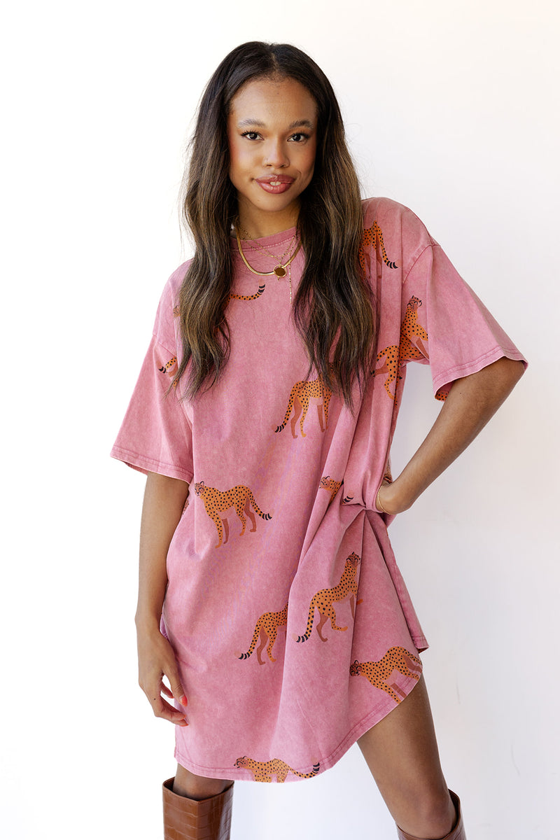 mode, cheetah t-shirt dress