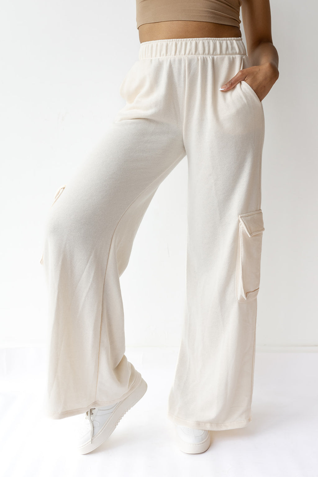 mode, zori cargo pants