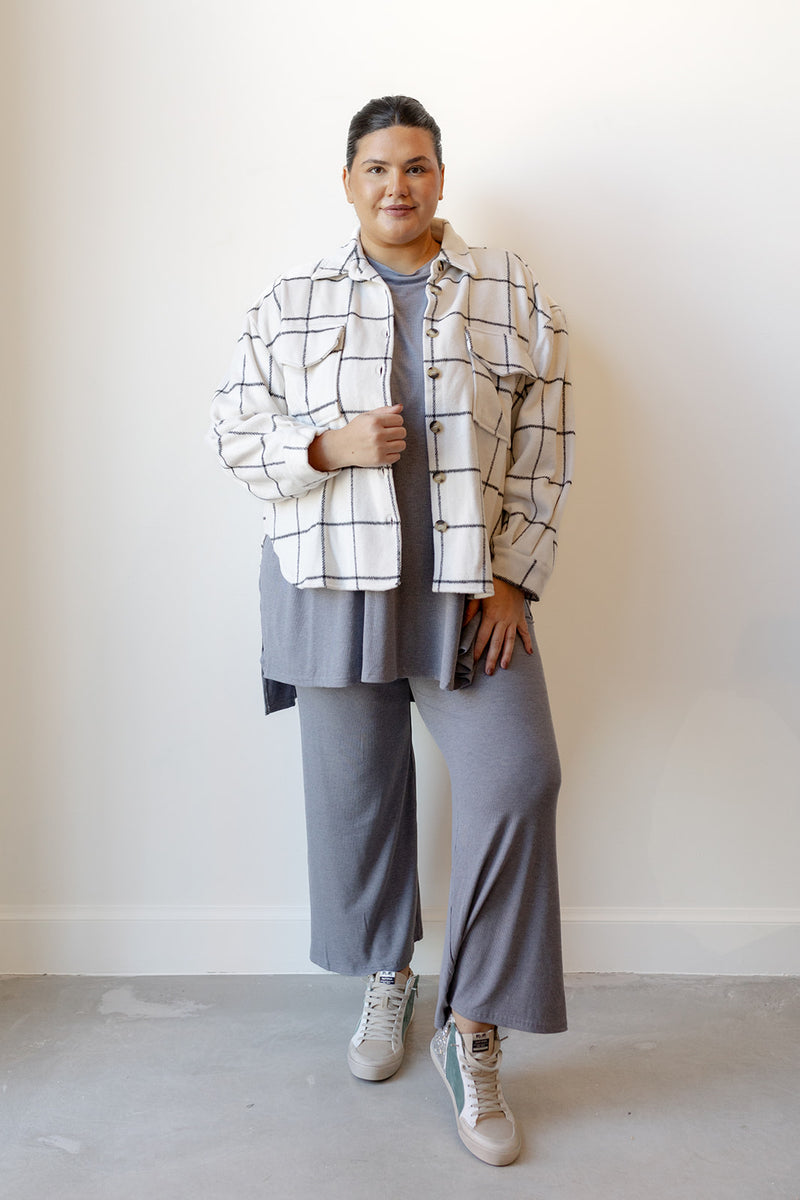 mode, stormi shacket