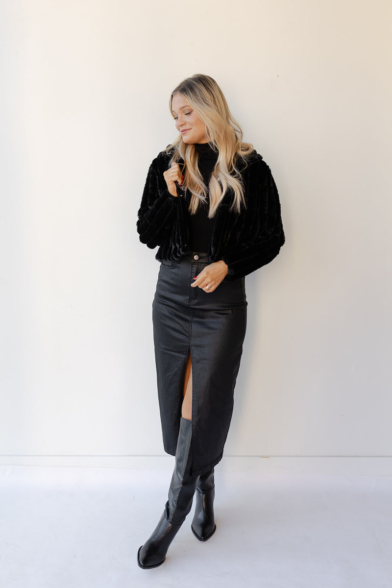 mode, blanche faux fur coat