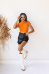 mode, Shy girl faux leather shorts