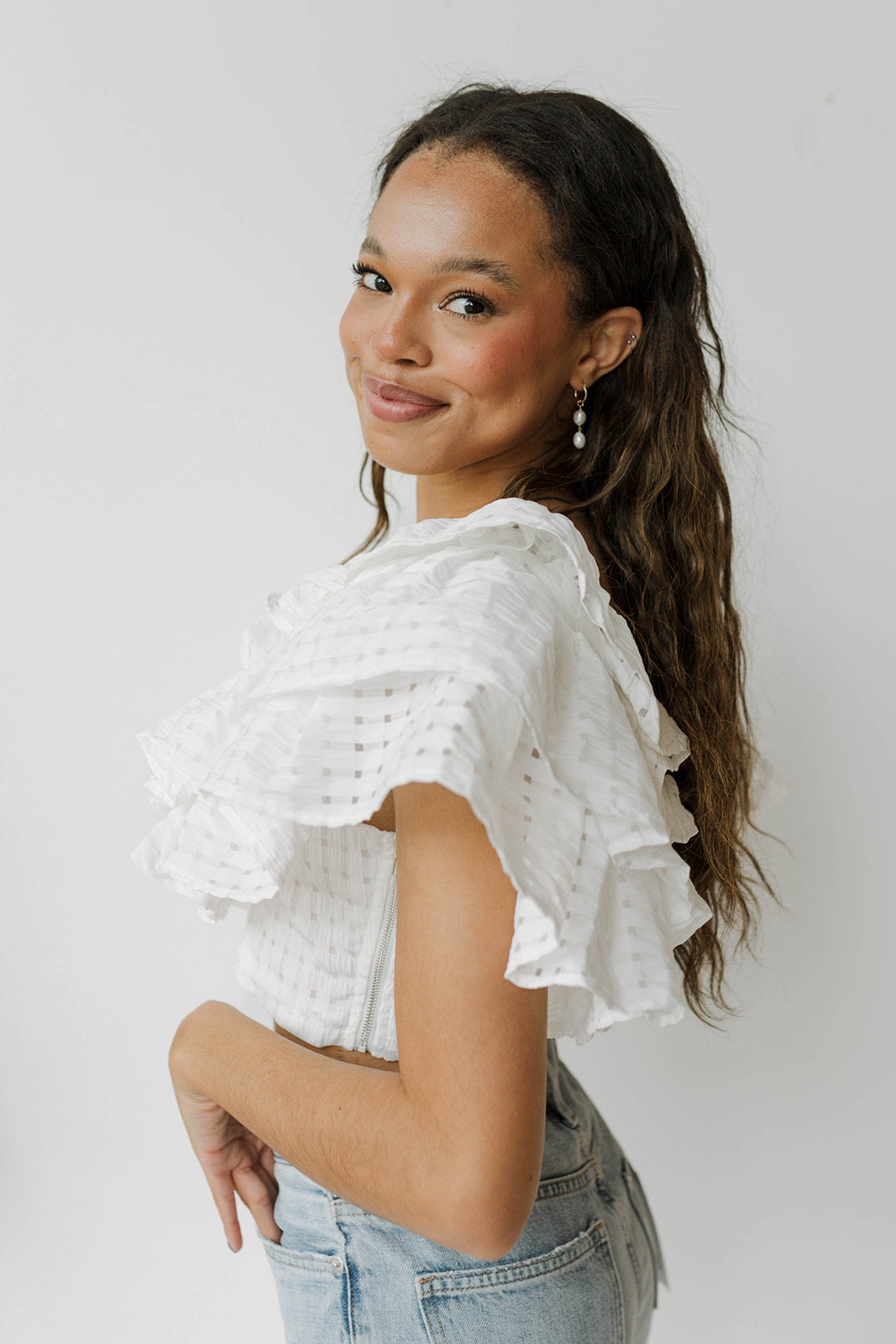 mode, isabela ruffle top