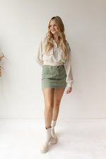 mode, cargo denim mini skirt