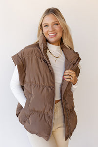mode, oversized puffer vest