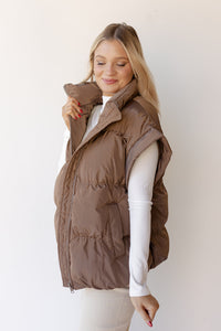 mode, oversized puffer vest