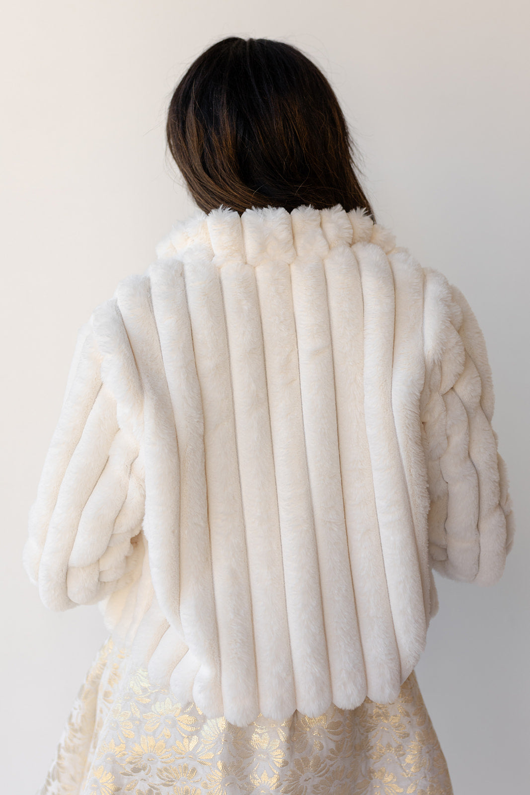 mode, blanche faux fur coat