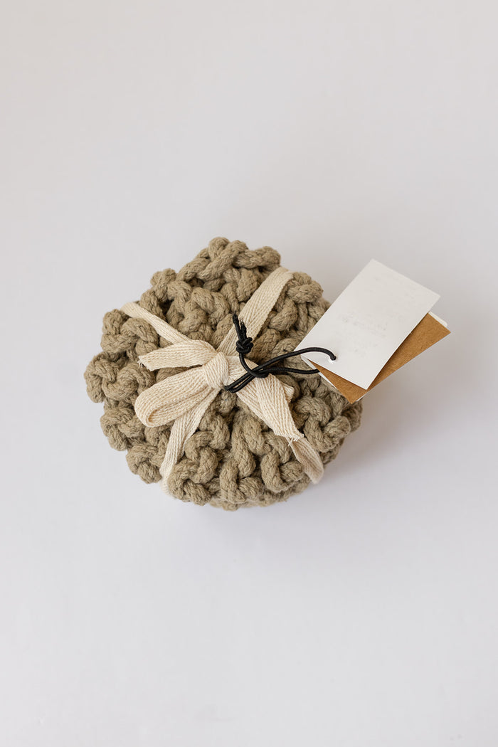 mode, round cotton crochet coasters