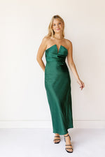 mode, for the moment sleeveless midi dress