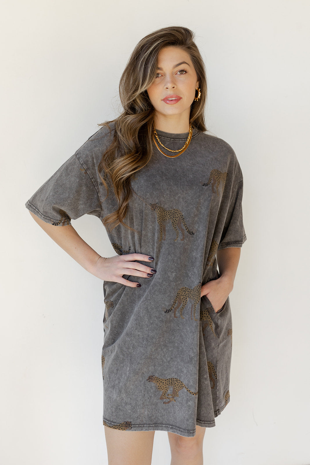 mode, cheetah t-shirt dress