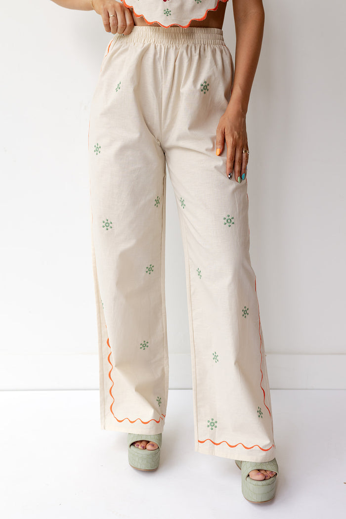 mode, scarlett embroidered pants