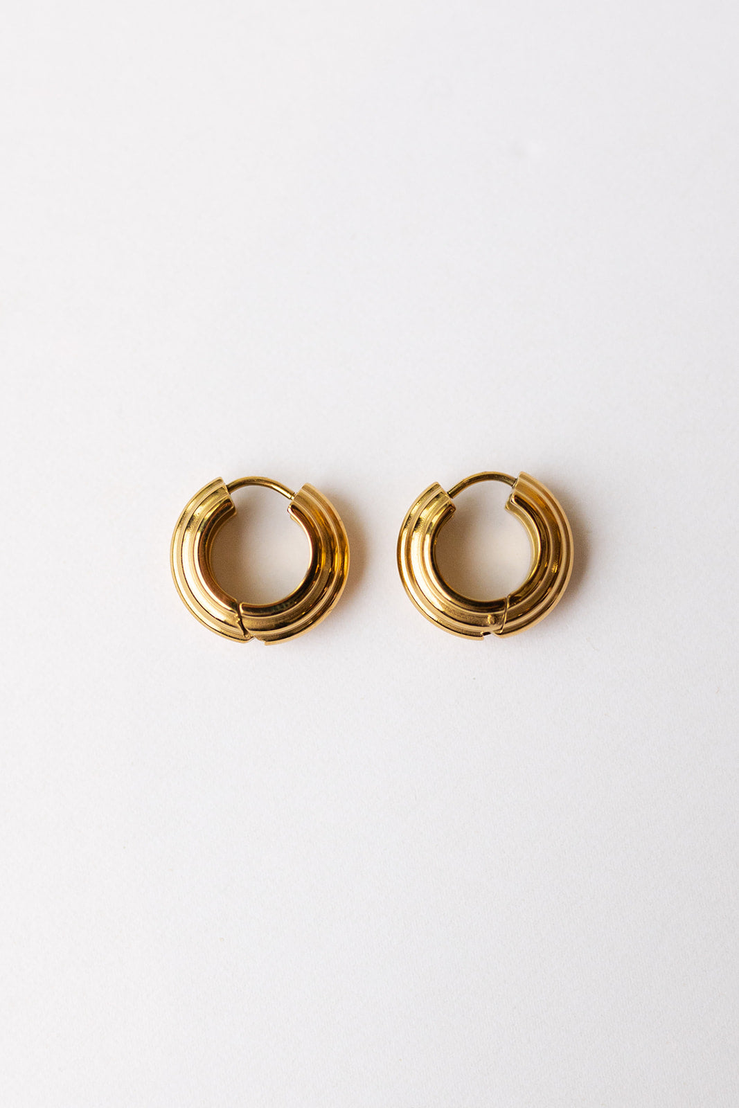 mode, cassidy hoops
