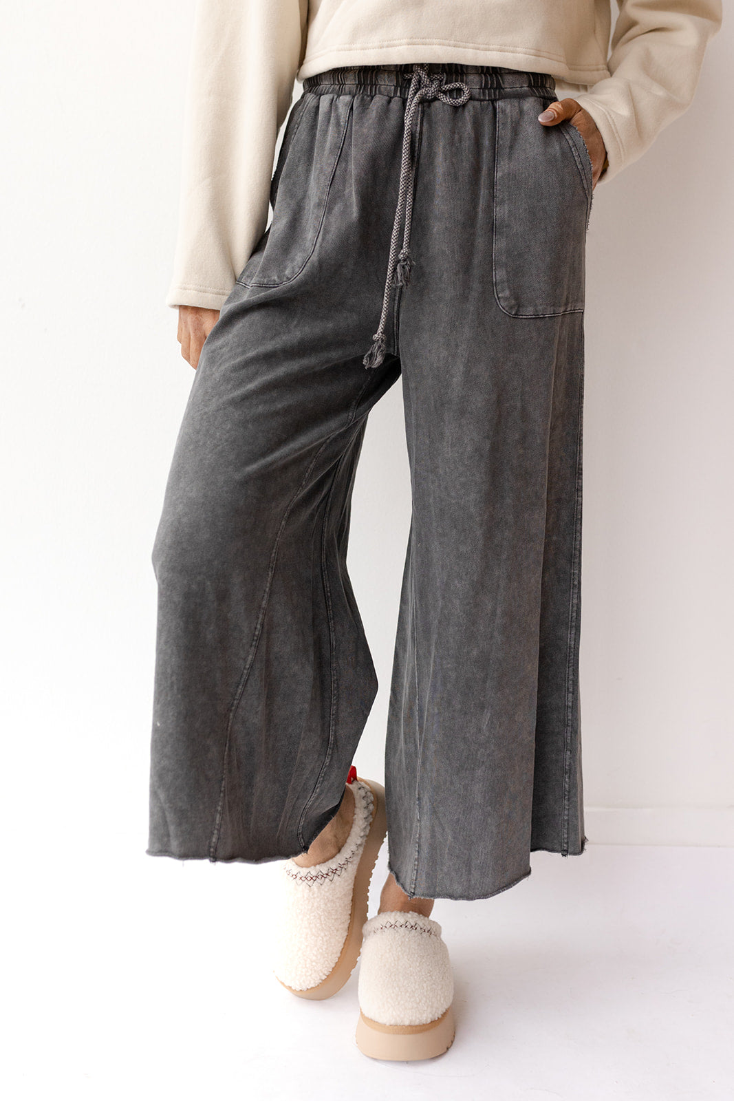 mode, washed terry knit pants