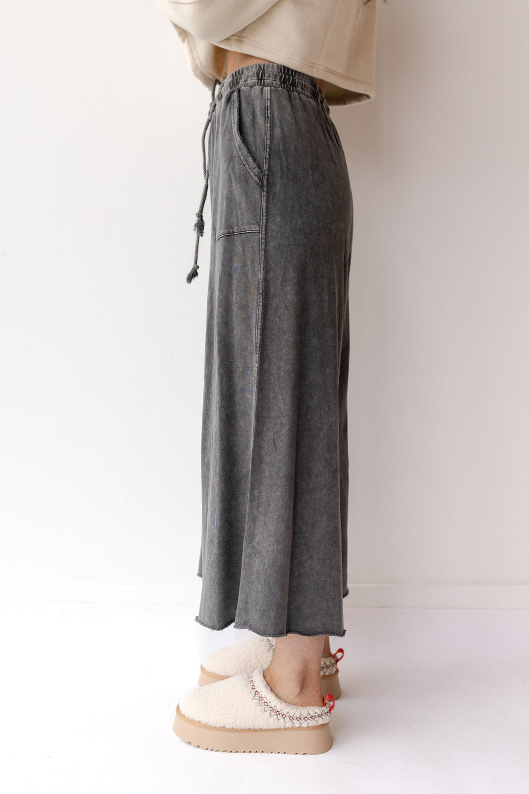 mode, washed terry knit pants