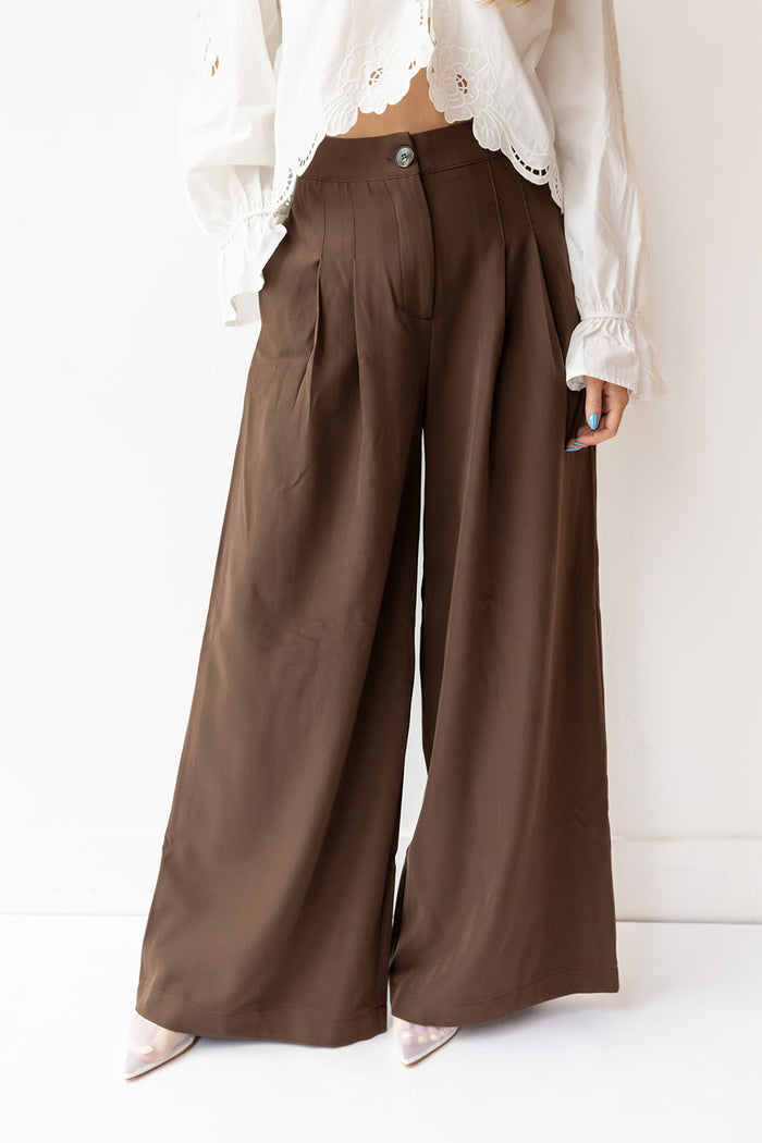 wide leg tailored pants