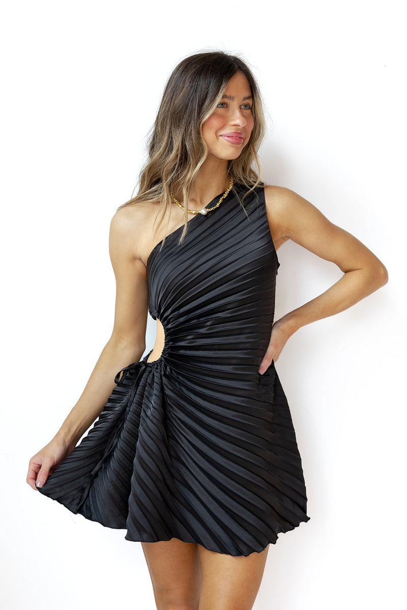 gisele pleated dress