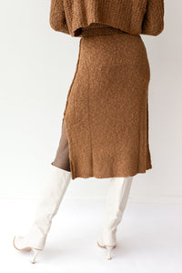 mode, amoura sweater skirt