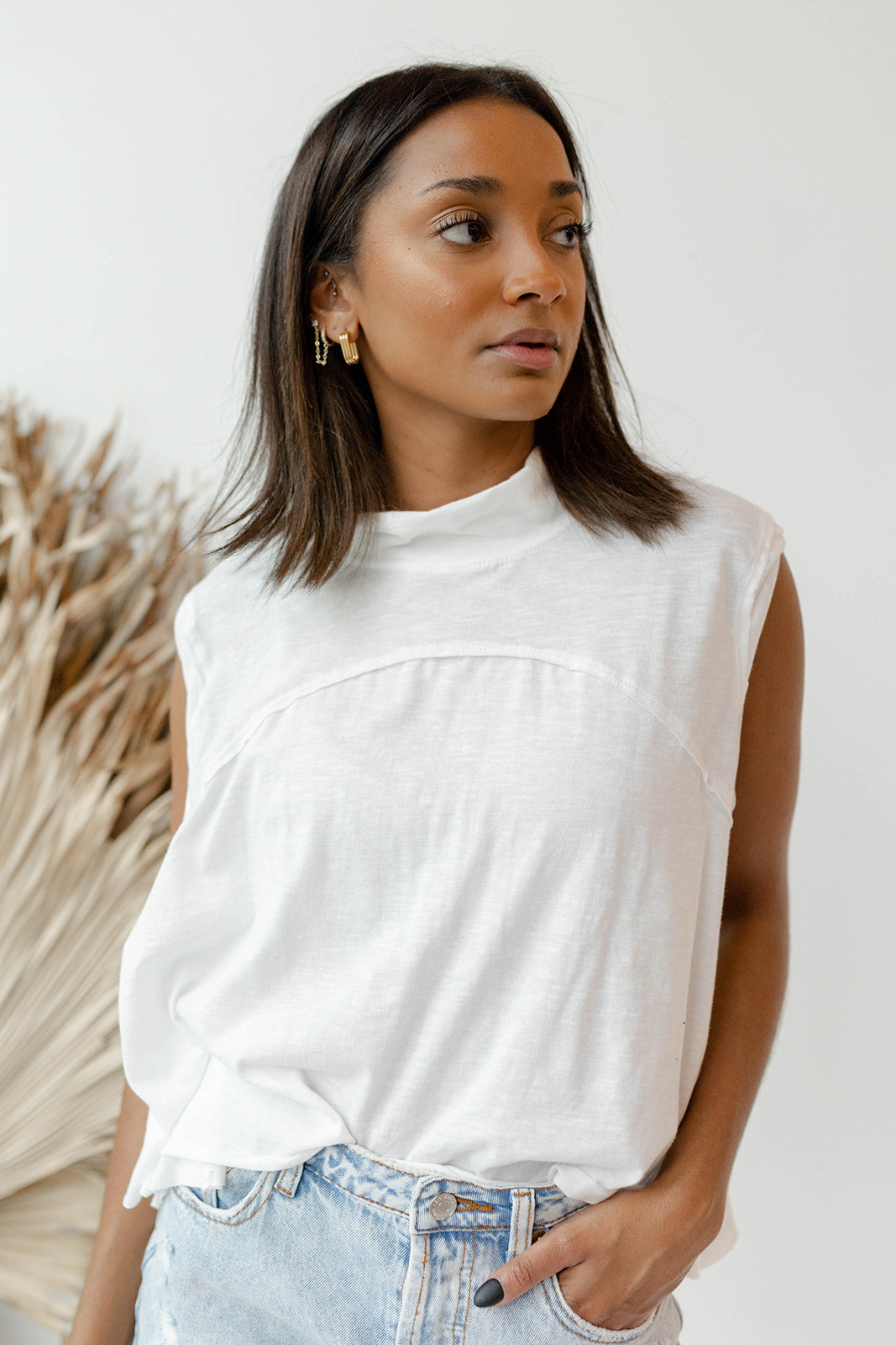 mode, mock neck jersey top