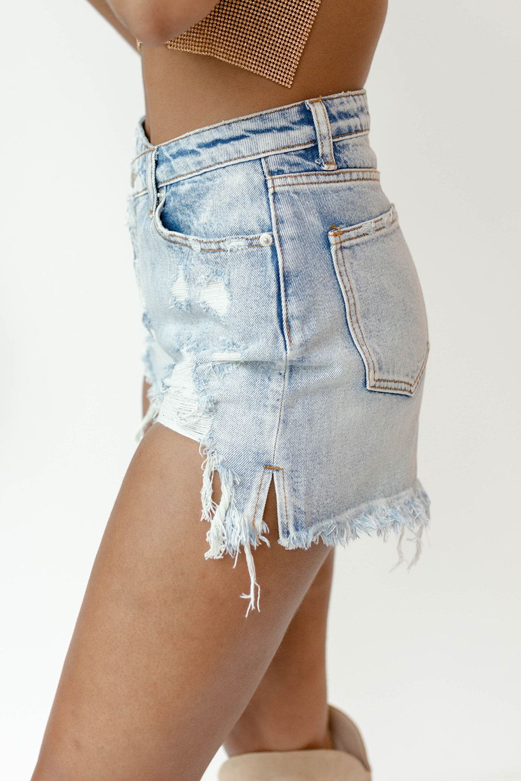 mode, criss cross denim shorts
