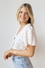 mode, everlee embroidered crop top