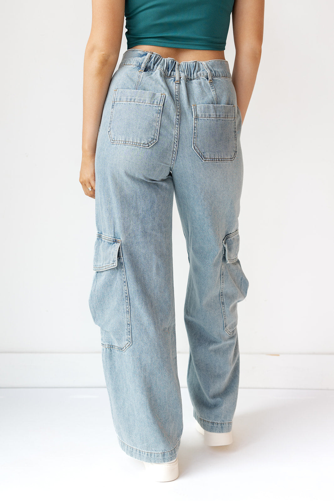 mode, low rise cargo jeans