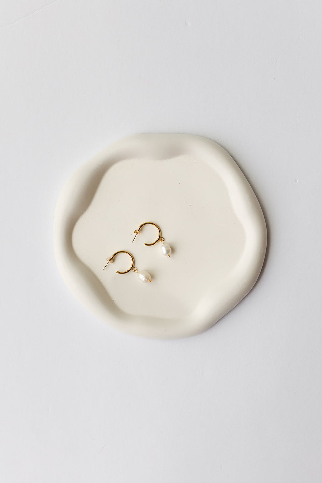 mode, irregular round tray