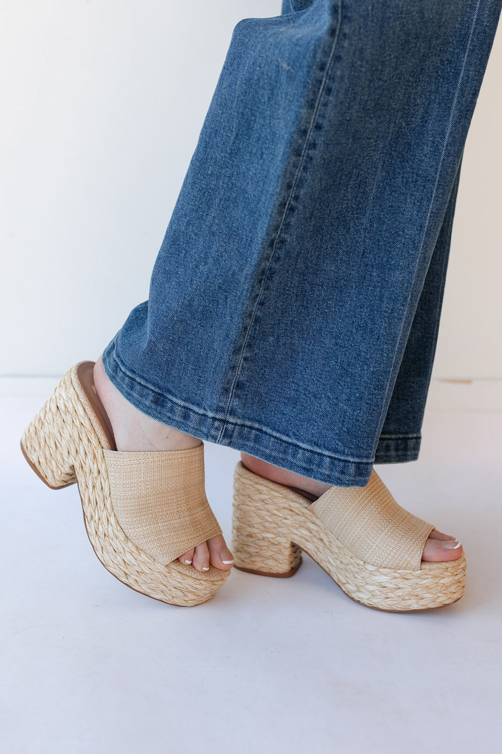 natural raffia