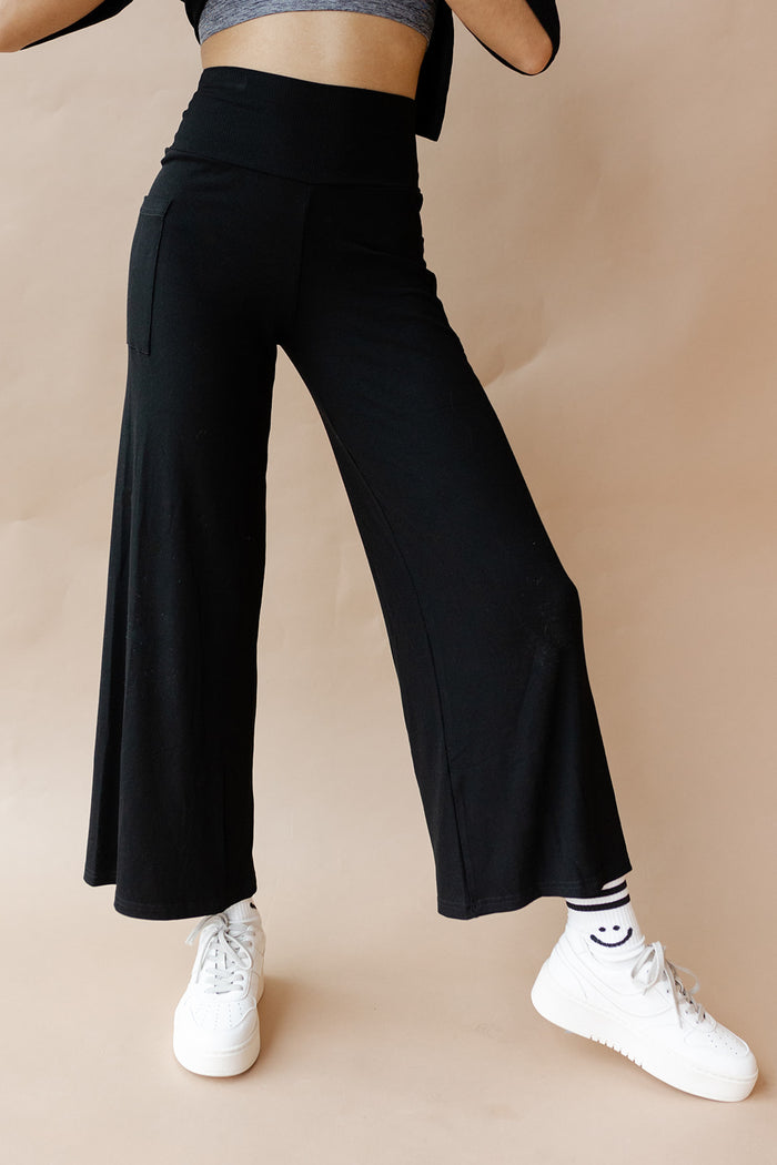 mode, you are loved crop pant (only)